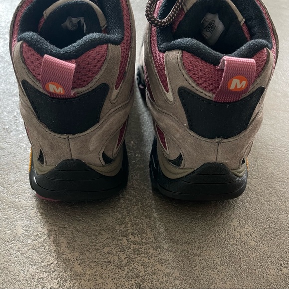 Merrell Women's Moab 2 Mid Waterproof Hiking Boots in Boulder Blush Pink - Picture 7 of 11